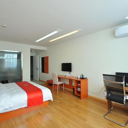 Thank Inn Chain Hotel West Eleven Road Mall Linyi  Exterior photo